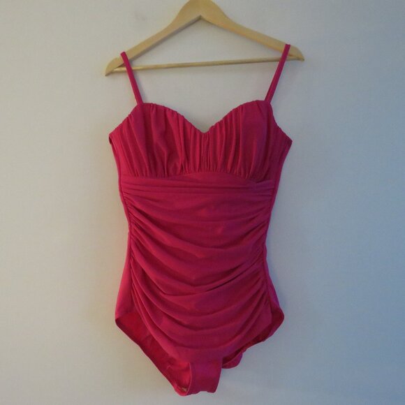 MIRACLESUIT Rialto Hot Fuchsia Pink Ruched Slimming One Piece Swimsuit - Size 16 - Picture 2 of 15